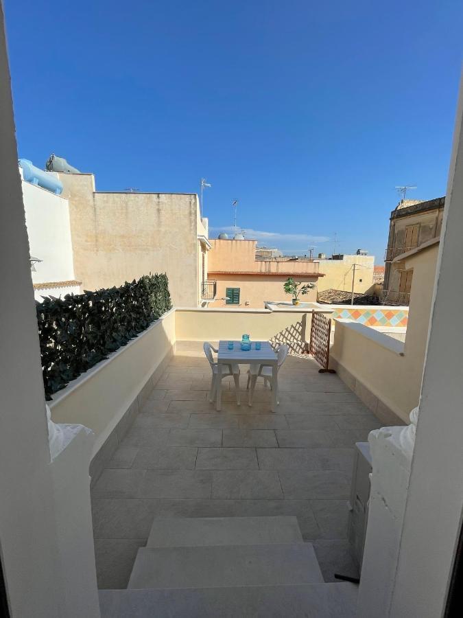 Hotel Casa Crispi Noto Exterior foto